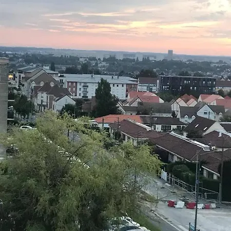 In - Private In Beavais Guest house Beauvais